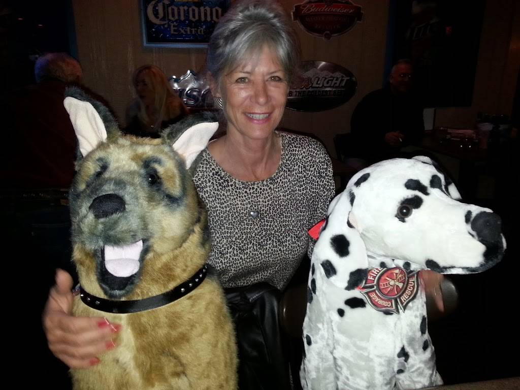 Sports Cafe | restaurant | 3579 Pennridge Dr, Bridgeton, MO 63044, USA | 3142981630 OR +1 314-298-1630