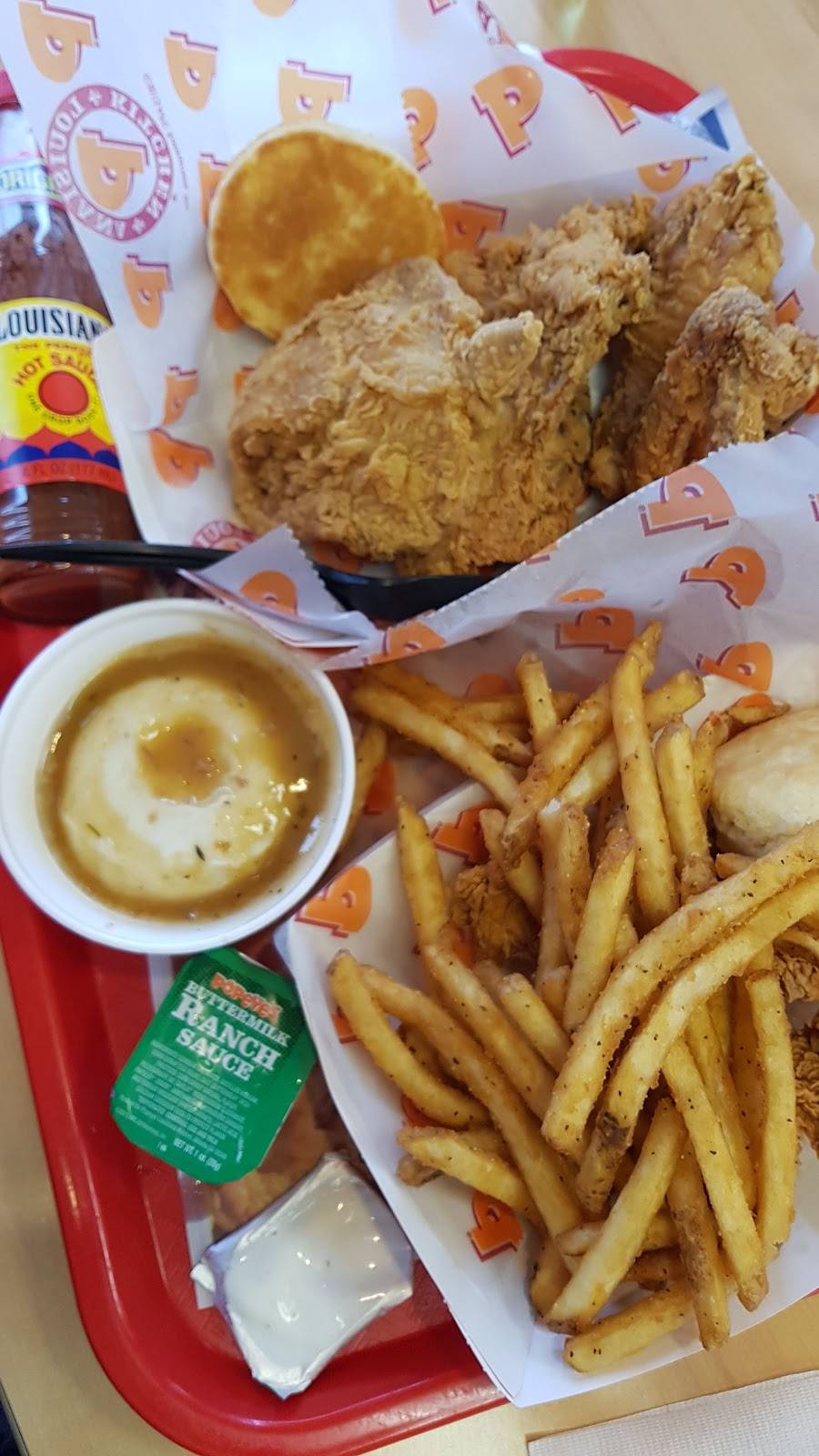 Popeyes Louisiana Kitchen | restaurant | 6622 W Fullerton Ave, Chicago, IL 60707, USA | 7732374613 OR +1 773-237-4613
