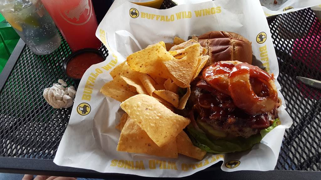 Buffalo Wild Wings | restaurant | 6385 Carlisle Pike, Mechanicsburg, PA 17050, USA | 7176972142 OR +1 717-697-2142