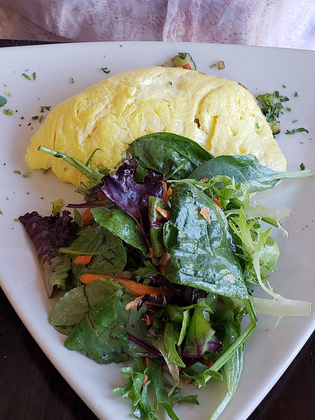 Solar de Cahuenga | restaurant | 1847 N Cahuenga Blvd, Los Angeles, CA 90028, USA | 3234677510 OR +1 323-467-7510