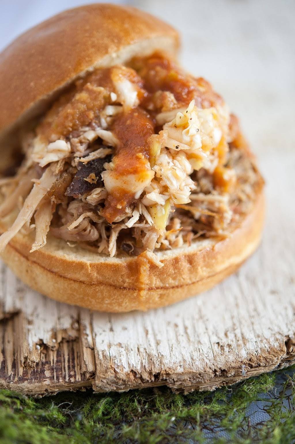 Red Hub Food Co. | restaurant | 202 10th St NW, Charlottesville, VA 22903, USA | 4349752271 OR +1 434-975-2271