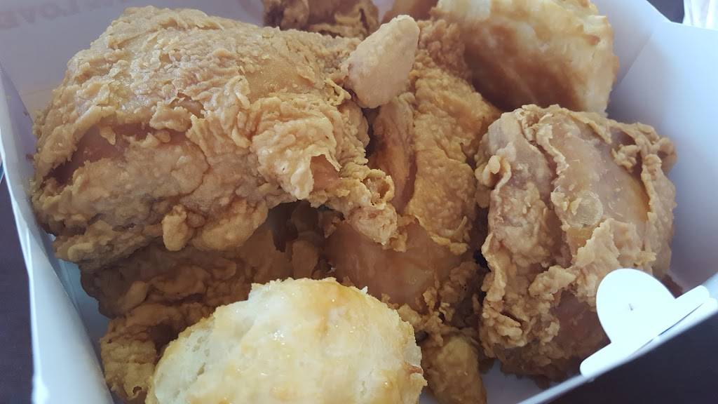 Churchs Chicken | restaurant | 5610 Woodruff Ave, Lakewood, CA 90713, USA | 5629200838 OR +1 562-920-0838