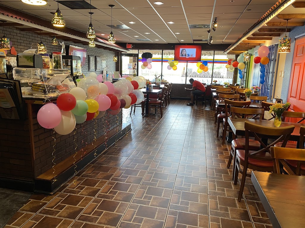 Delicias De La Abuela | restaurant | 7270 W Atlantic Blvd #2, Margate, FL 33063, USA | 9545325141 OR +1 954-532-5141