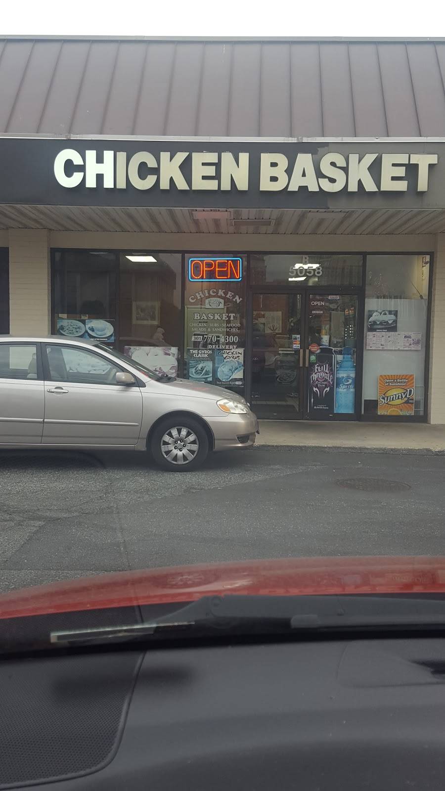 Chicken Basket | restaurant | 5058 Nicholson Ln, Rockville, MD 20852, USA | 3017704300 OR +1 301-770-4300