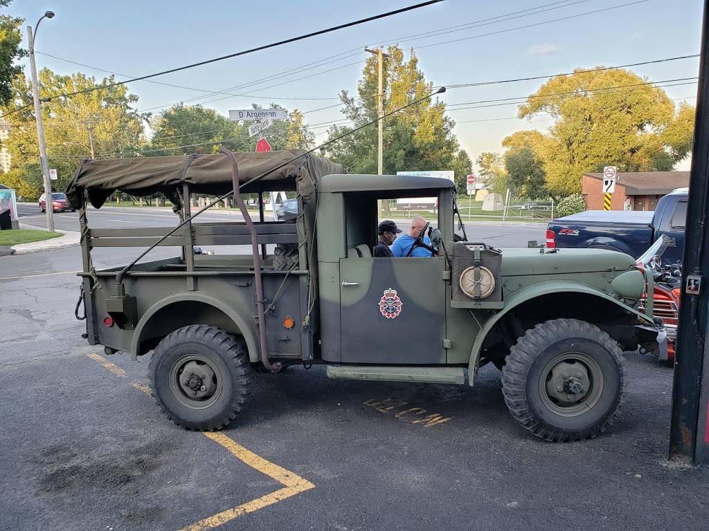 Le St-Laurent | restaurant | 283 Rue Notre-Dame, Repentigny, QC J6A 2R8, Canada | 4505815651 OR +1 450-581-5651