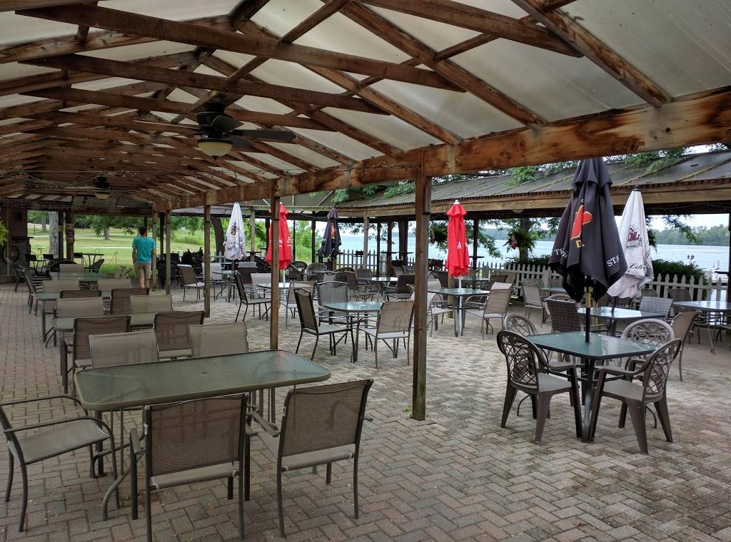 Boblo Island Beach House Restaurant | restaurant | Amherstburg, ON N9V 4B2, Canada | 5199973099 OR +1 519-997-3099