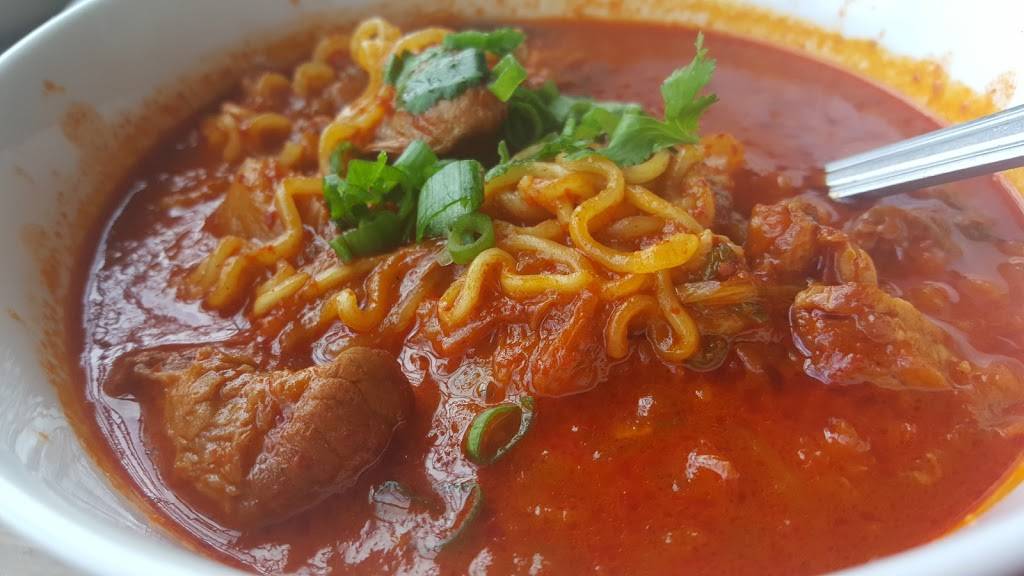 Chubby Noodle Marina | restaurant | 2205 Lombard St, San Francisco, CA 94123, USA | 4156553335 OR +1 415-655-3335