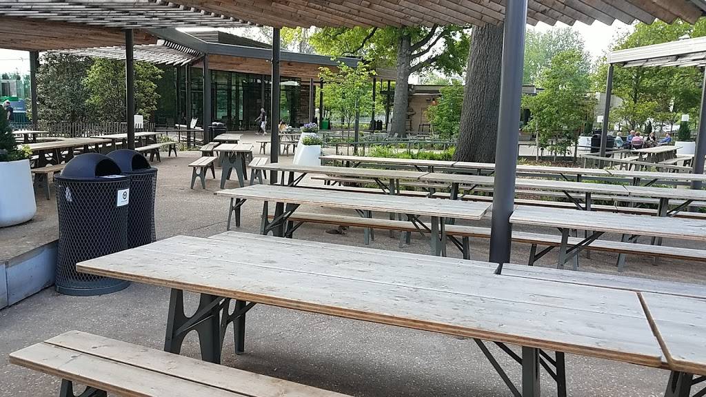 The Patio | restaurant | 2650 S John Williams Way E, Tulsa, OK 74114, USA | 9187791000 OR +1 918-779-1000