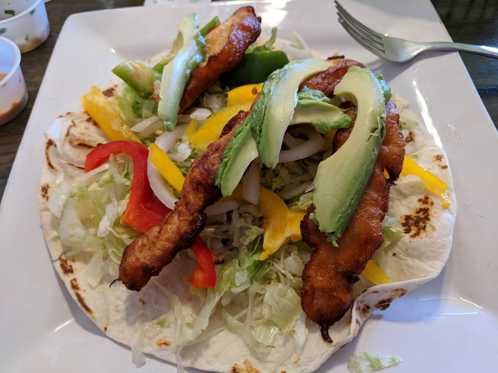 El Jarocho Seafood | restaurant | 819 N Ventura Ave, Ventura, CA 93001, USA | 8056521856 OR +1 805-652-1856