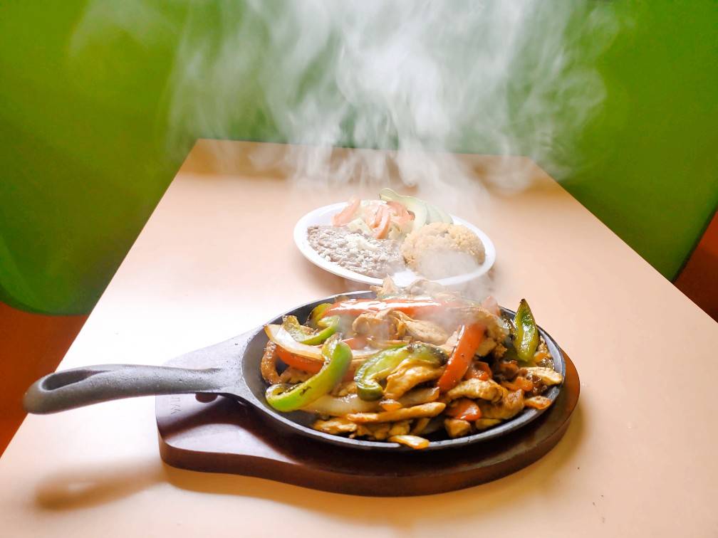 El Quetzal Restaurant | restaurant | 9625 S Ewing Ave, Chicago, IL 60617, USA | 7739027464 OR +1 773-902-7464