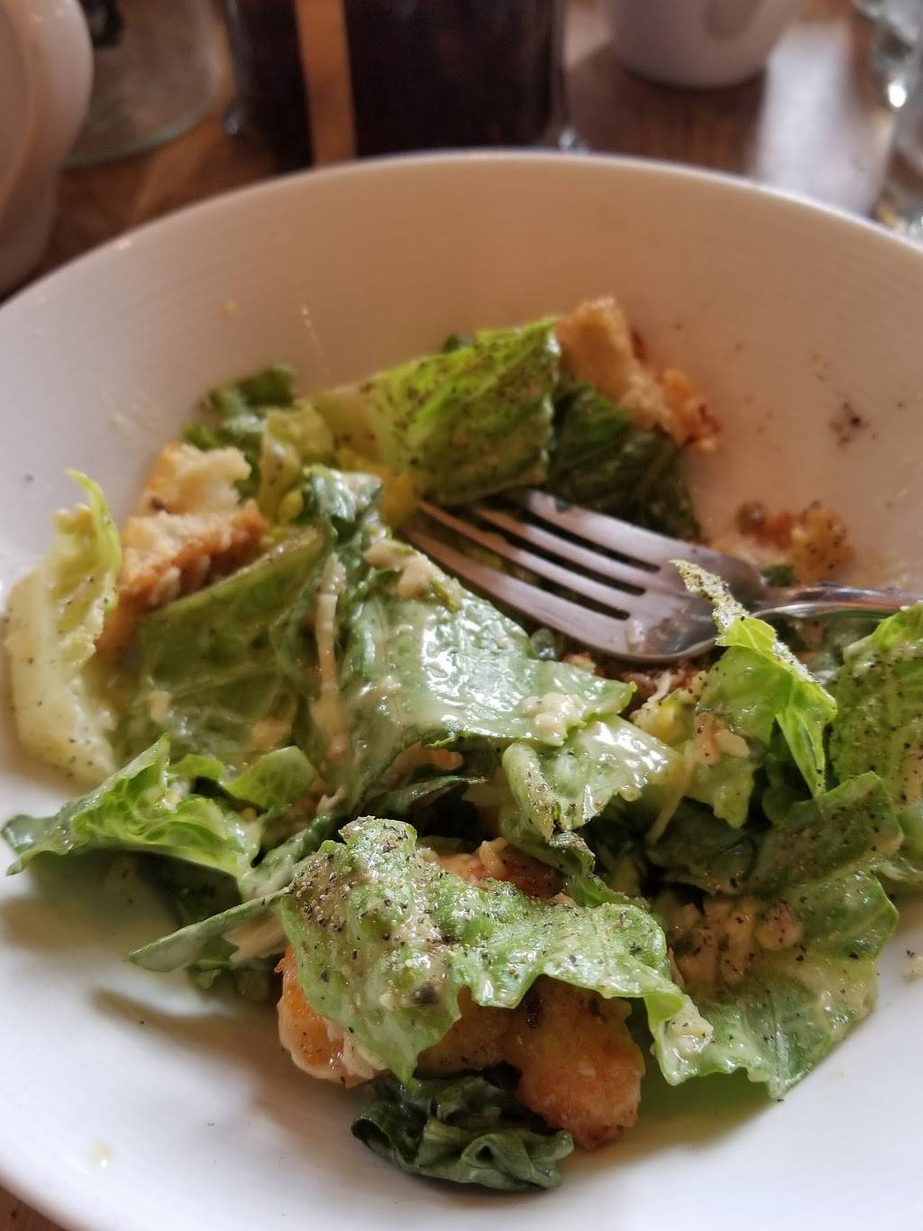 Bleu Restaurant & Lounge | restaurant | 2200 Dickinson Rd, De Pere, WI 54115, USA | 9203475000 OR +1 920-347-5000