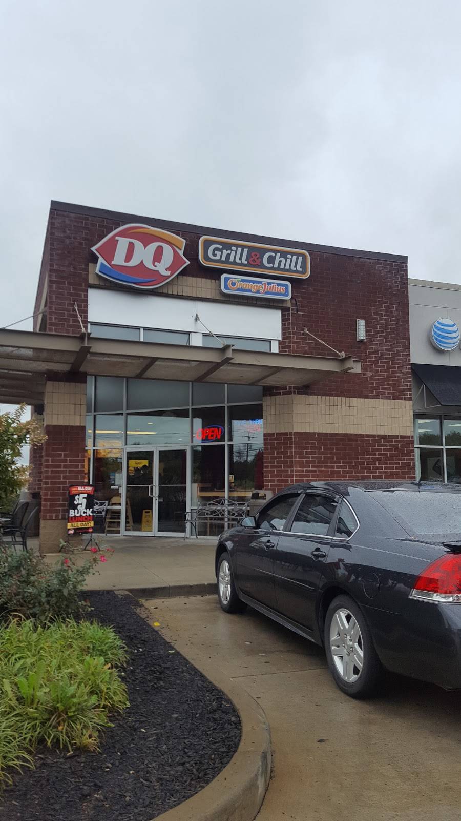 Dairy Queen Grill & Chill | restaurant | 4050 Cascades Blvd Unit A, Kent, OH 44240, USA | 3309686155 OR +1 330-968-6155