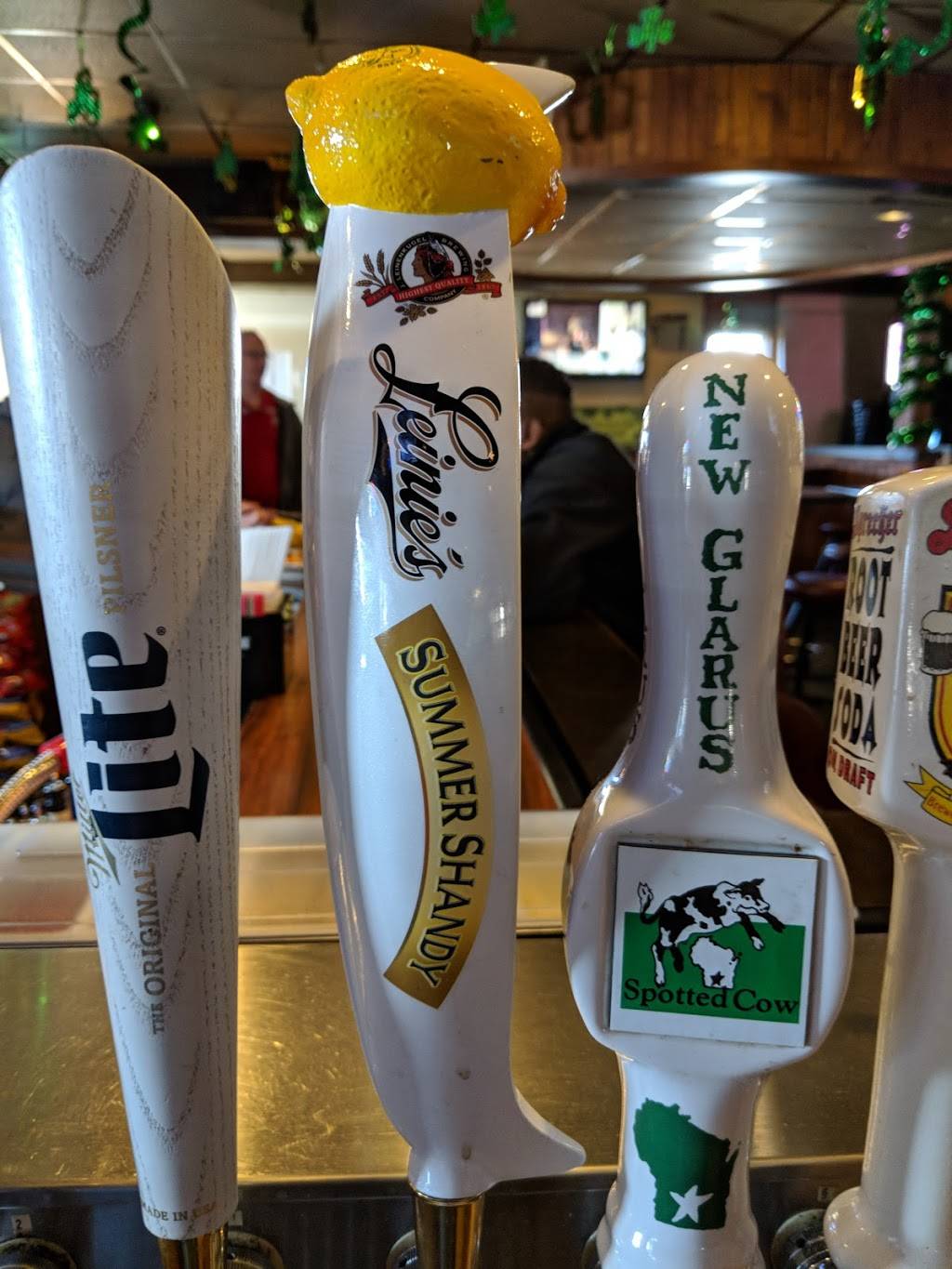 ICU Bar & Grill | restaurant | 129 N Green Bay Rd, Neenah, WI 54956, USA | 9207257401 OR +1 920-725-7401