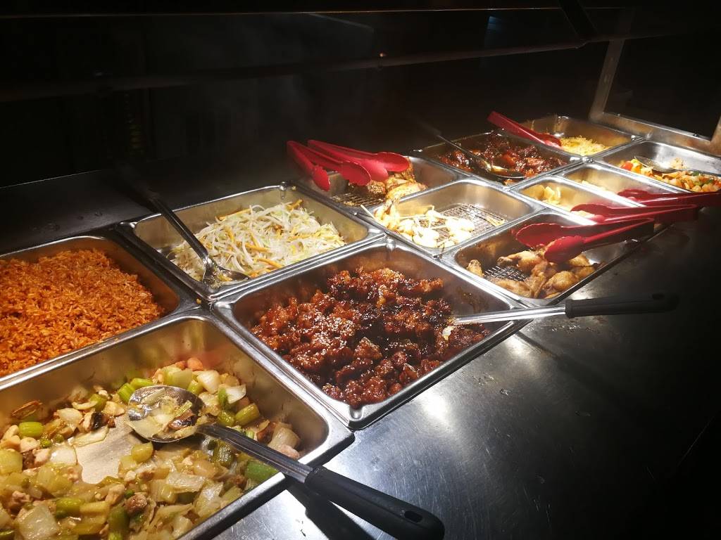 Chows Restaurant | restaurant | 335 Avenue Dorval, Dorval, QC H9S 3H6, Canada | 5146364770 OR +1 514-636-4770