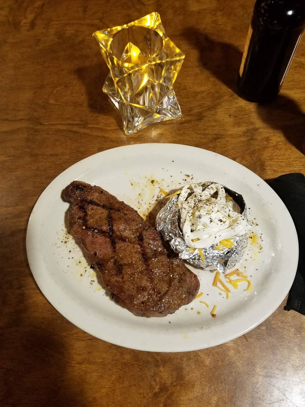 Rubes Steakhouse & Lounge | restaurant | 118 E Elm St, Montour, IA 50173, USA | 6414926222 OR +1 641-492-6222