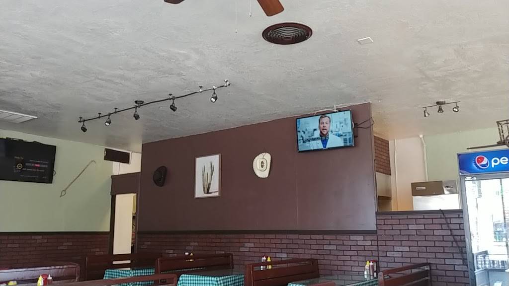 Hats And Boots | restaurant | 211 E Yosemite Ave, Manteca, CA 95336, USA | 2092396550 OR +1 209-239-6550