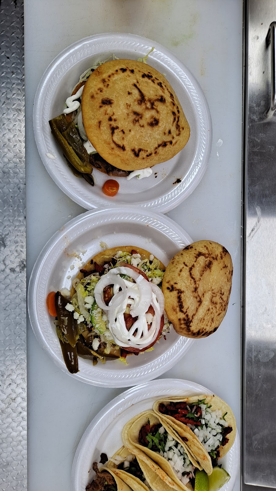 Taqueria Lucerito | restaurant | 7701 Cameron Rd, Austin, TX 78752, USA | 5125656029 OR +1 512-565-6029