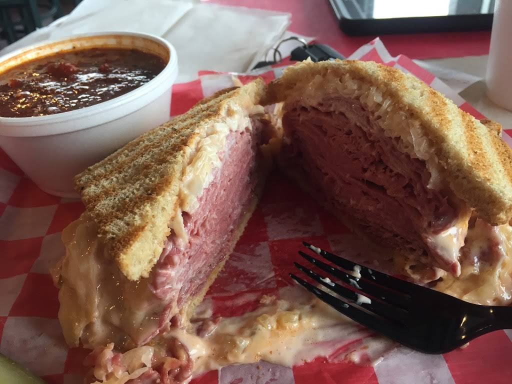 Big Apple Deli | restaurant | 2118 Woodville Rd, Oregon, OH 43616, USA | 4196982344 OR +1 419-698-2344