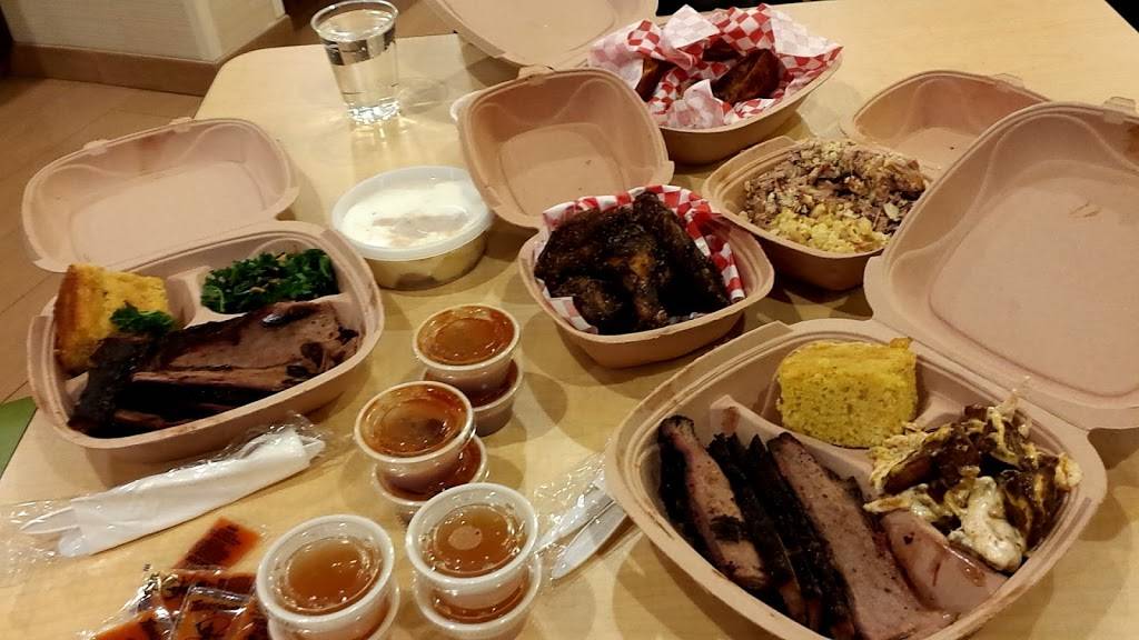 Brew N Que | restaurant | 1222 NW Maynard Rd, Cary, NC 27513, USA | 9197992023 OR +1 919-799-2023