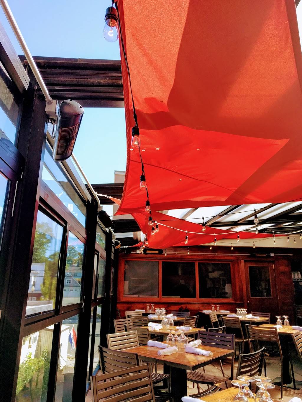 Ecco Rooftop Bar & Restaurant @ La Zingara | restaurant | 8 P T Barnum Square, Bethel, CT 06801, USA | 2037447500 OR +1 203-744-7500