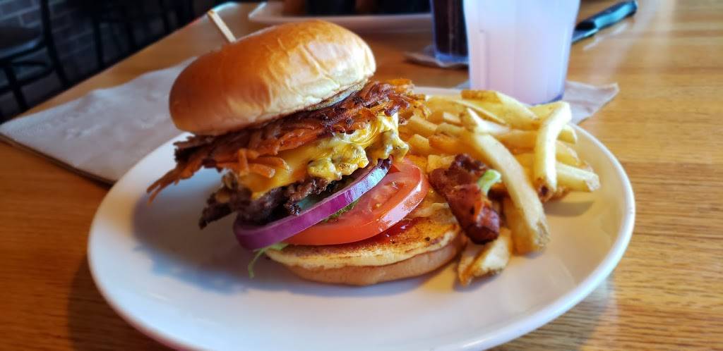 Applebees Grill + Bar | restaurant | 1825 E Sherman Blvd, Muskegon, MI 49444, USA | 2317370345 OR +1 231-737-0345