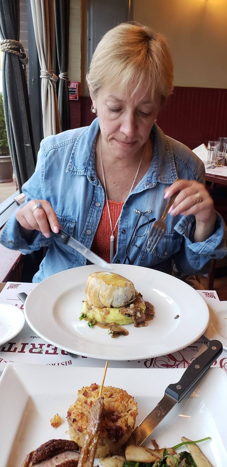 Sage Bistro | restaurant | 2620 Merrick Rd, Bellmore, NY 11710, USA | 5166798928 OR +1 516-679-8928