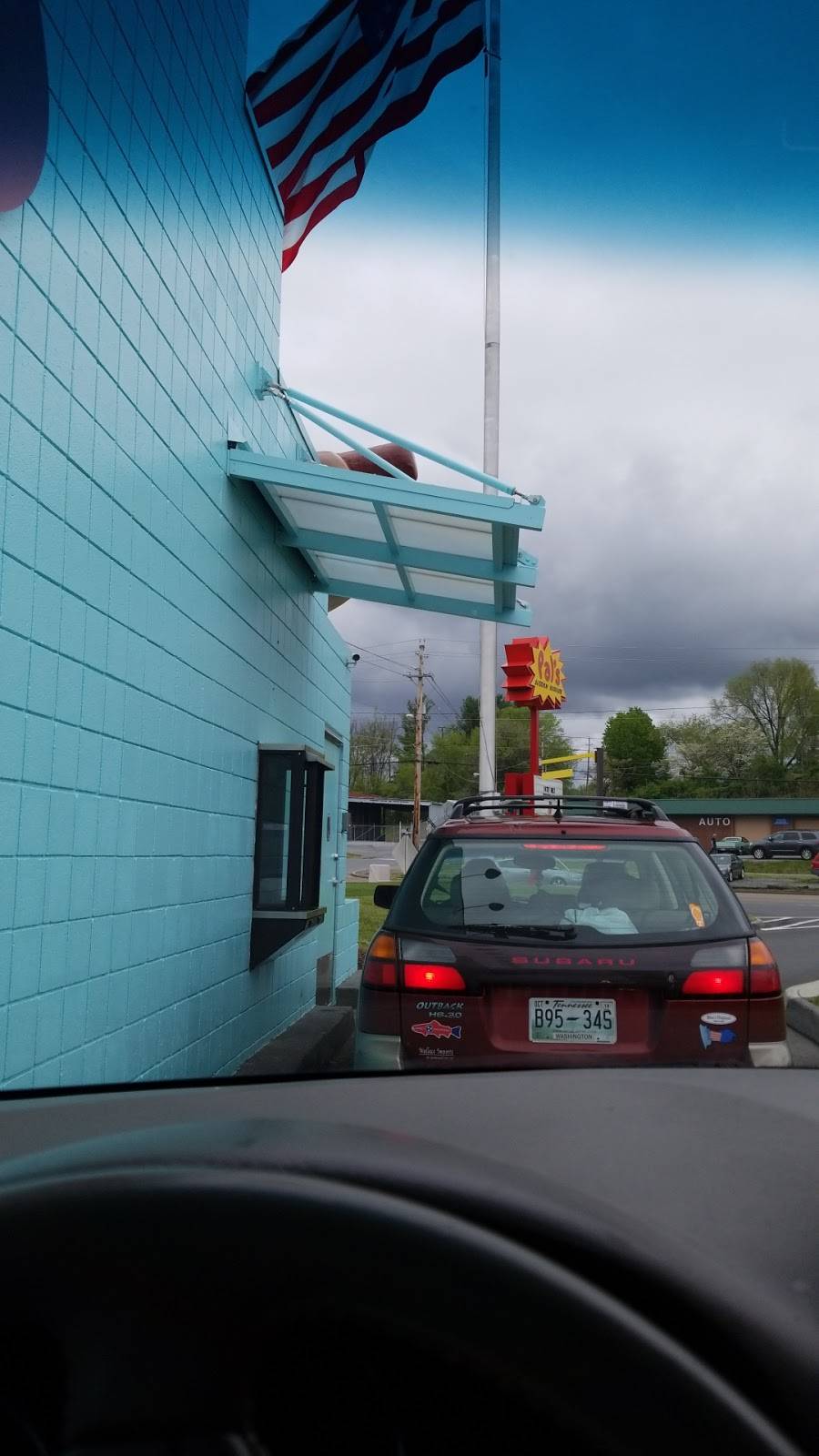 Pals | restaurant | 413 W Elk Ave, Elizabethton, TN 37643, USA | 4235420550 OR +1 423-542-0550