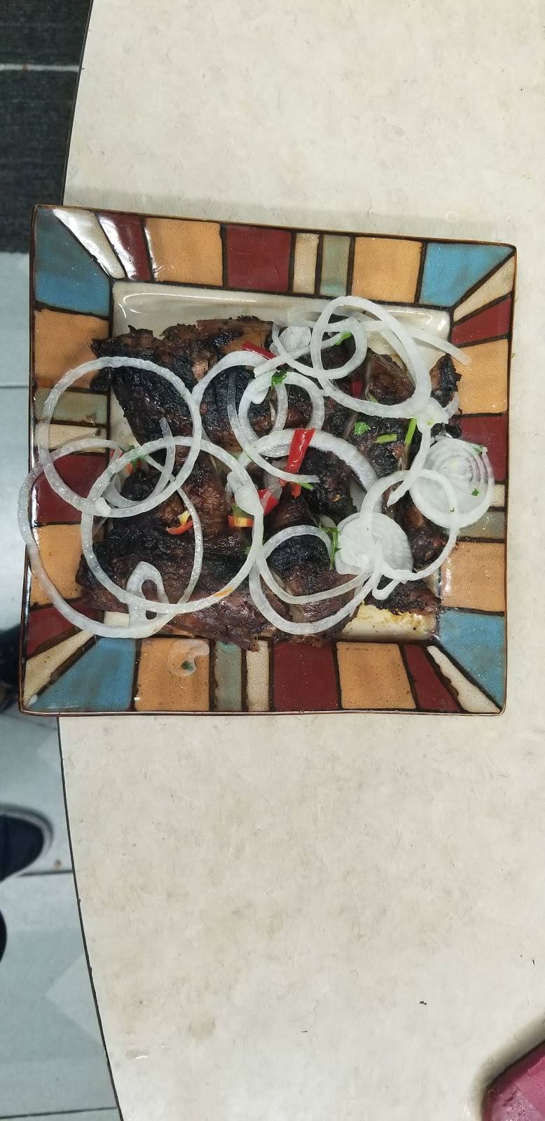 D Jerk & Roti | restaurant | 130 Westmore Dr, Etobicoke, ON M9V 5E2, Canada | 6477264264 OR +1 647-726-4264