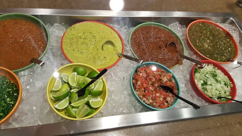 Dos Coyotes Border Cafe | restaurant | 3501 Sacramento Intl Airport People Mover, Sacramento, CA 95834, USA | 5307530202 OR +1 530-753-0202