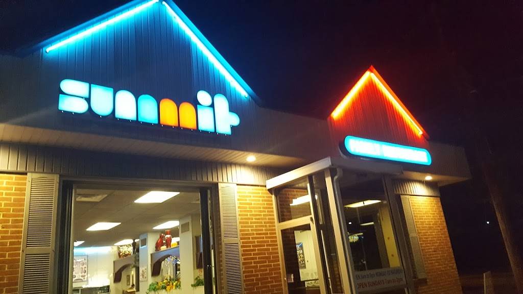 Summit Family Restaurant | restaurant | 2210 Gettysburg Rd, Camp Hill, PA 17011, USA | 7177374310 OR +1 717-737-4310