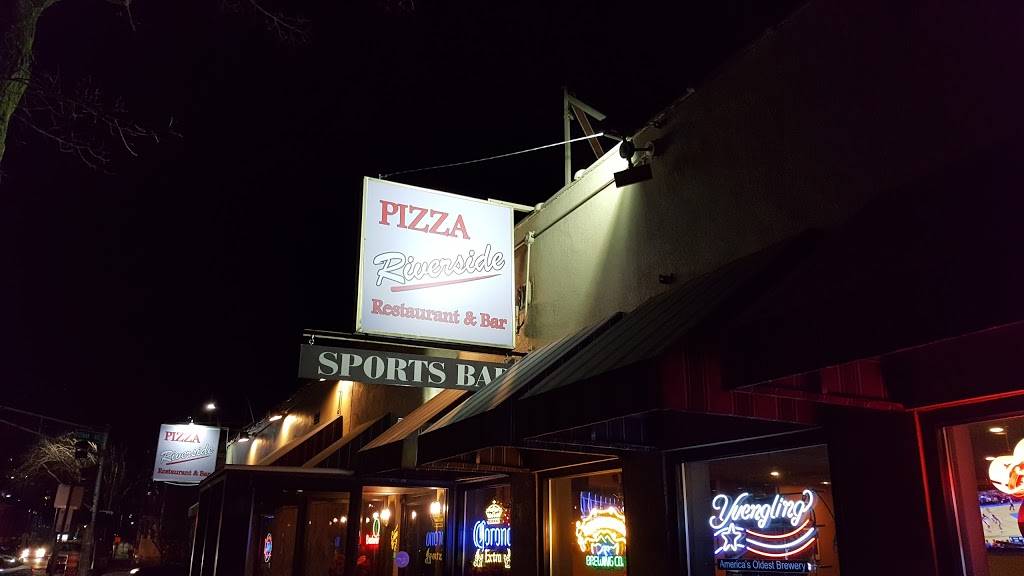 Riverside Pizza & Seafoods | restaurant | 305 River St, Cambridge, MA 02139, USA | 6173548800 OR +1 617-354-8800