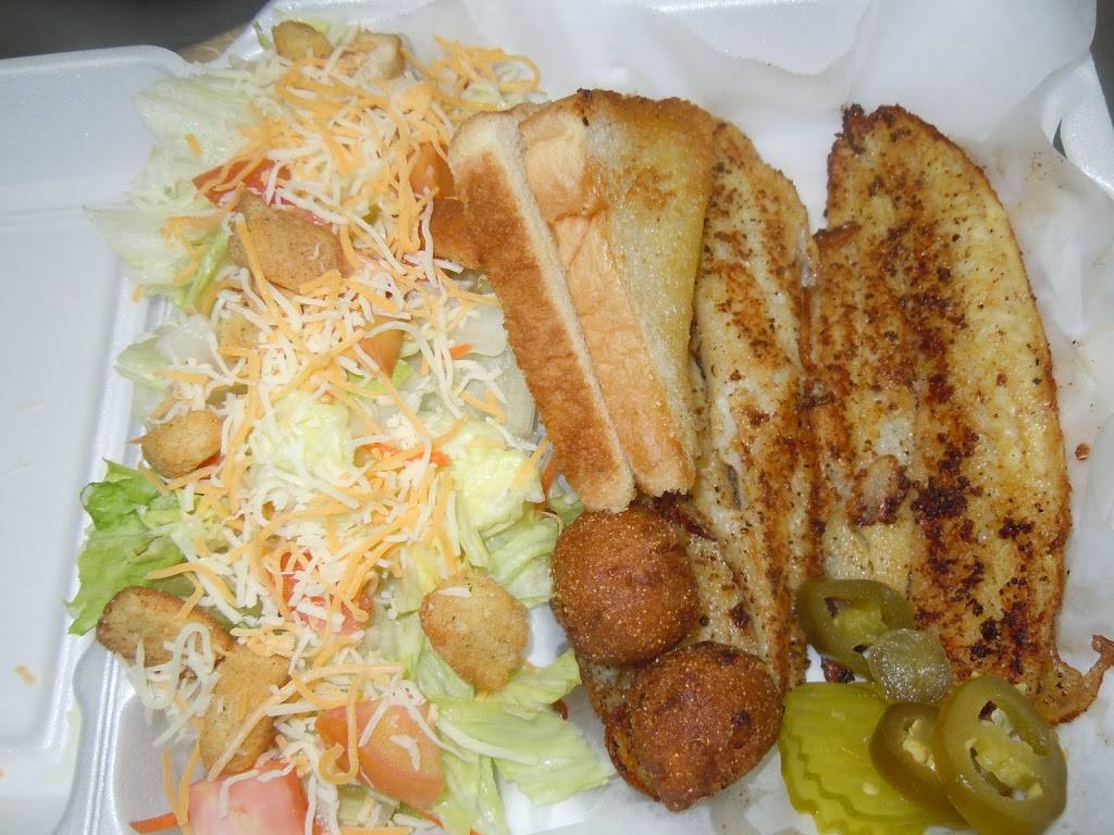 Rodeo Catfish and Wings | restaurant | 2223 Singleton Blvd #222, Dallas, TX 75212, USA | 2147580236 OR +1 214-758-0236