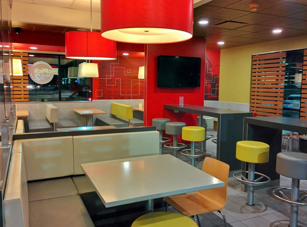 McDonalds | cafe | 1520 N Naper Blvd, Naperville, IL 60563, USA | 6305050220 OR +1 630-505-0220