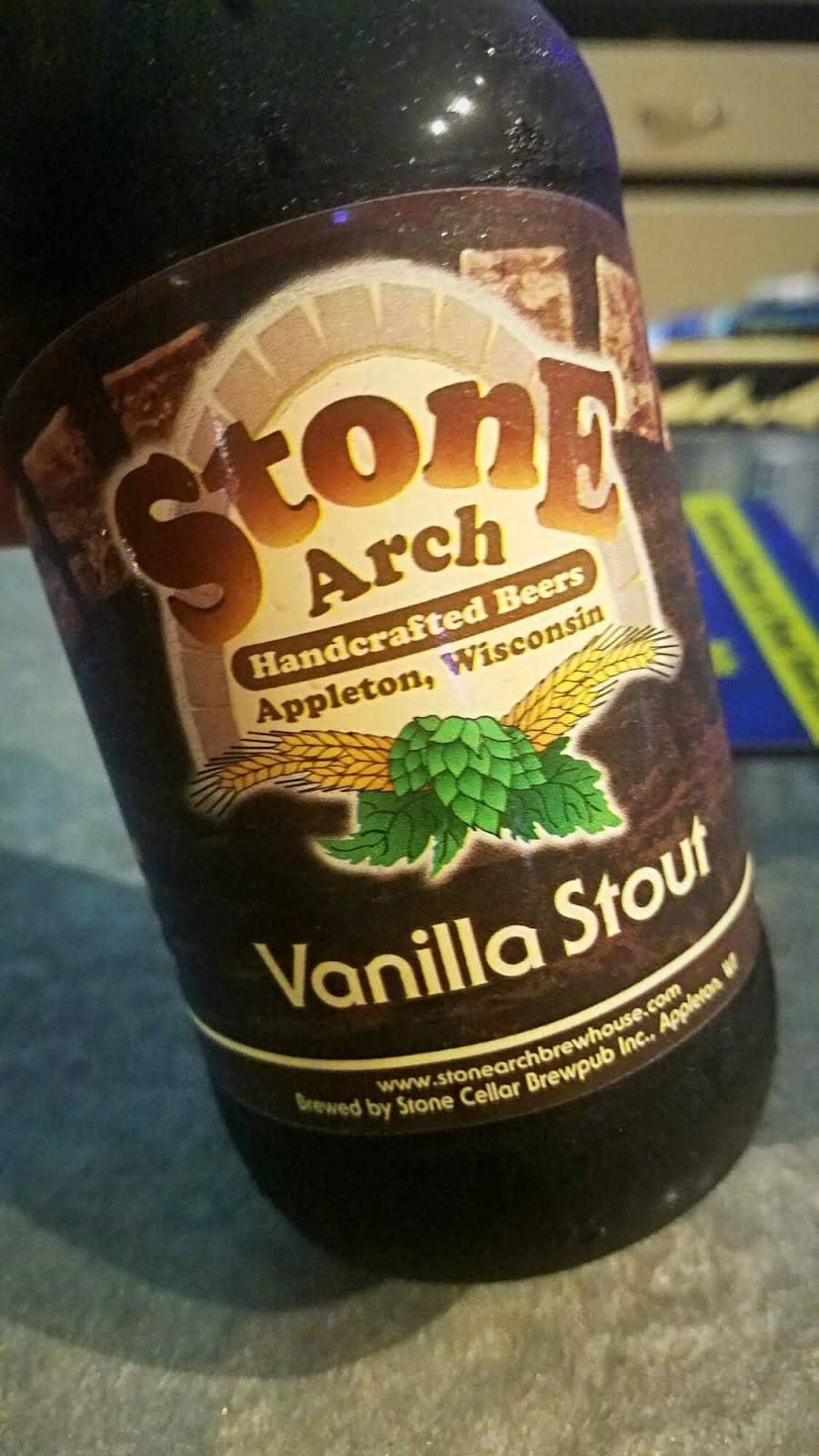 Plymouth Tap | restaurant | 101 E Mill St, Plymouth, WI 53073, USA | 9204495416 OR +1 920-449-5416