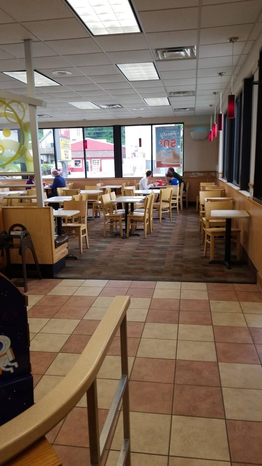 Wendys | restaurant | 1215 Commerce St, Wellsburg, WV 26070, USA | 3047373112 OR +1 304-737-3112