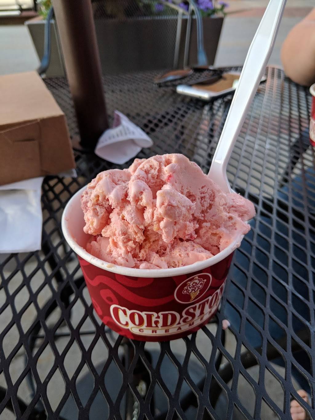 Coldstone Creamery | restaurant | 112 Allen St, Owensboro, KY 42303, USA | 2706846183 OR +1 270-684-6183