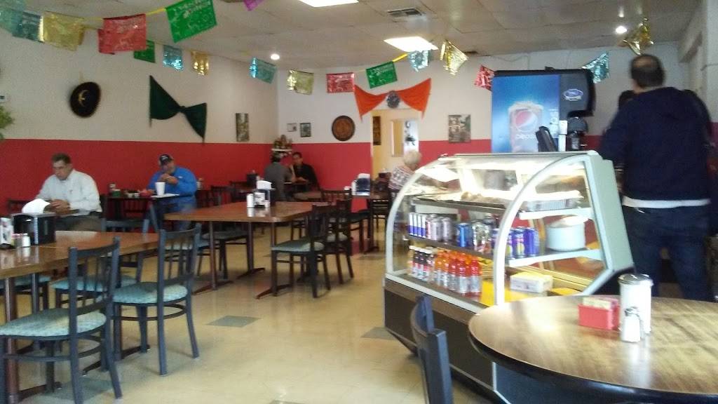 El San Luis Mexican Restaurant | restaurant | 4455 Walzem Rd, San Antonio, TX 78218, USA | 2105640644 OR +1 210-564-0644