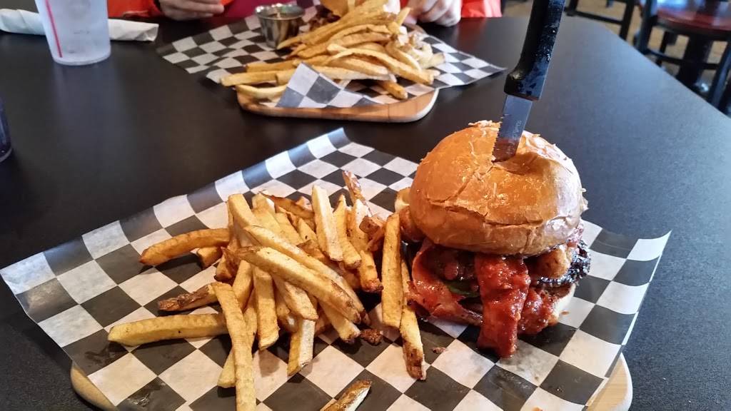 Speed-Eez | restaurant | 13300 Roosevelt Hwy, Corry, PA 16407, USA | 8146647455 OR +1 814-664-7455