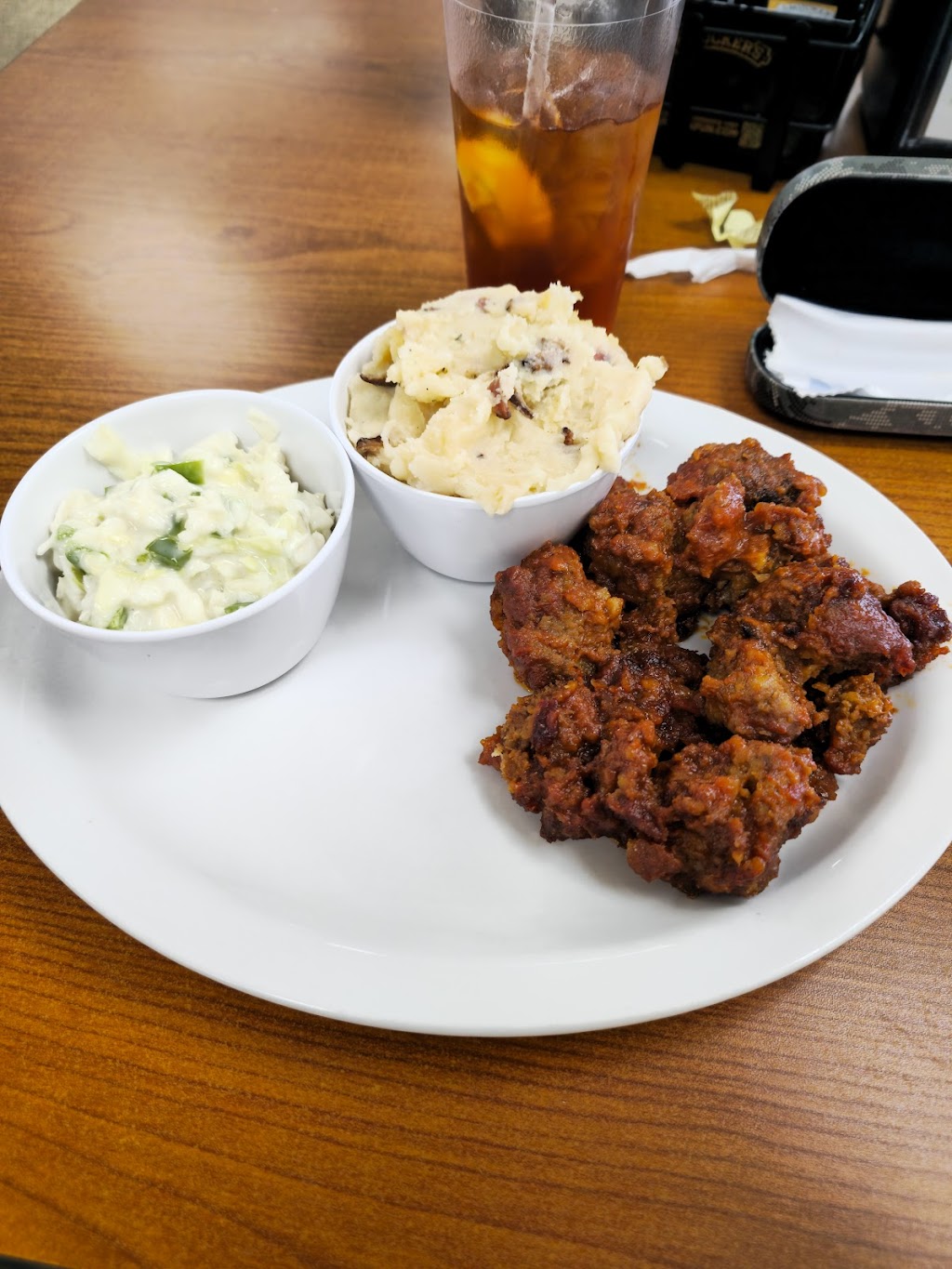 Middlefield Cafe & Diner | restaurant | 14890 N State Ave, Middlefield, OH 44062, USA | 4406320147 OR +1 440-632-0147