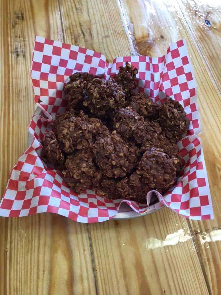 The Hen House | restaurant | 28235 OK-7, Hennepin, OK 73444, USA | 5808682022 OR +1 580-868-2022