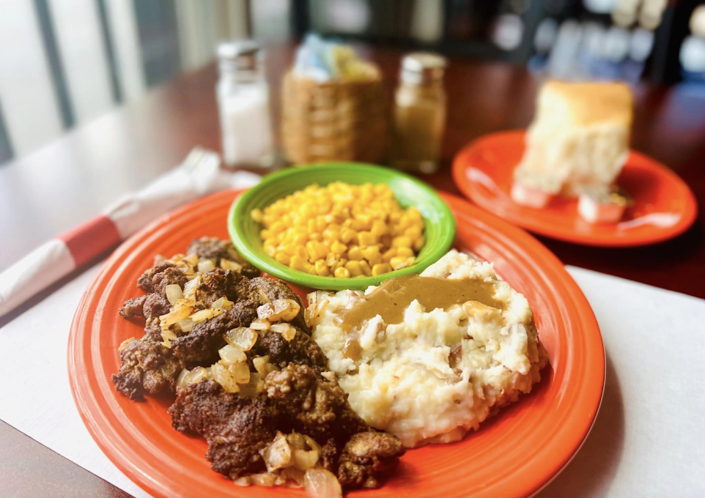 Apple Annie’s Fairmont | restaurant | 2600 Middletown Cir Suite 115, Fairmont, WV 26554, USA | 3048163207 OR +1 304-816-3207