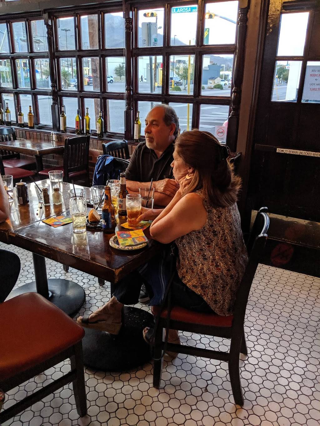 1/8 Pizza Pub | restaurant | 830 N Piedras St, El Paso, TX 79903, USA | 9153451814 OR +1 915-345-1814