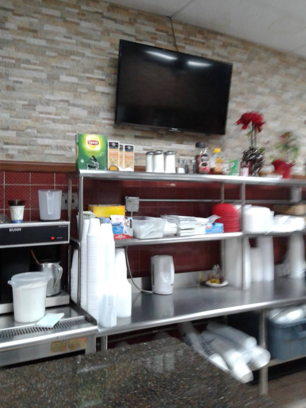 La Tipica Restaurant | restaurant | 260 Broad St, Elizabeth, NJ 07202, USA | 9083557545 OR +1 908-355-7545