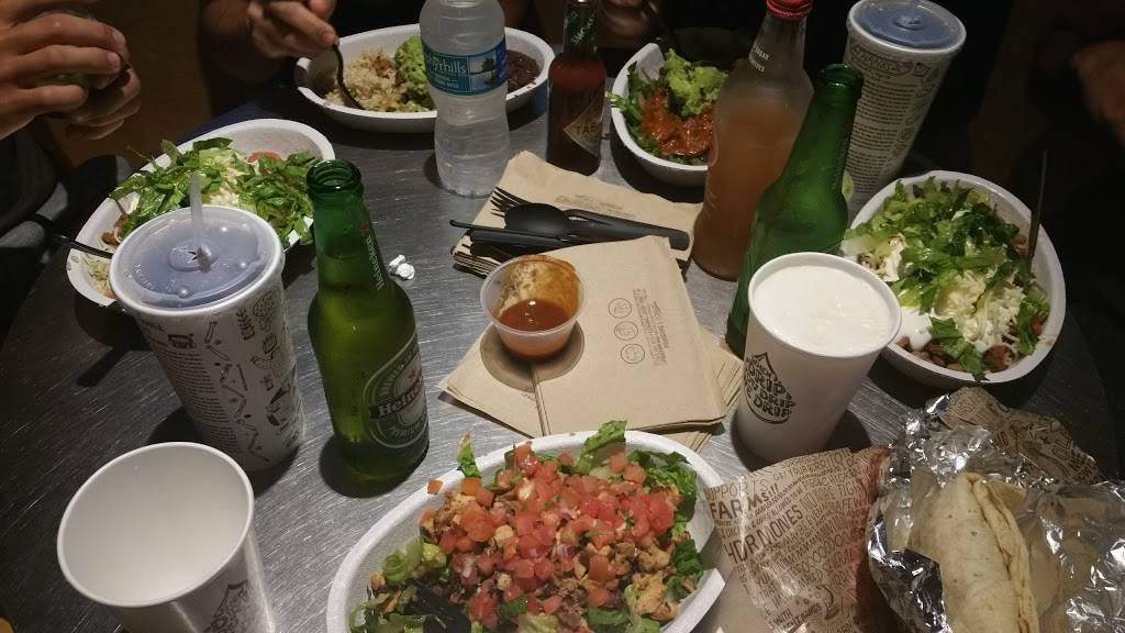 Chipotle Mexican Grill | restaurant | 8000 NW 154th St, Miami Lakes, FL 33016, USA | 3058187448 OR +1 305-818-7448