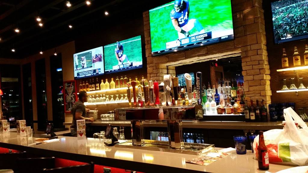 Chilis Grill & Bar | restaurant | 3302 E 51st St, Tulsa, OK 74135, USA | 9187429795 OR +1 918-742-9795