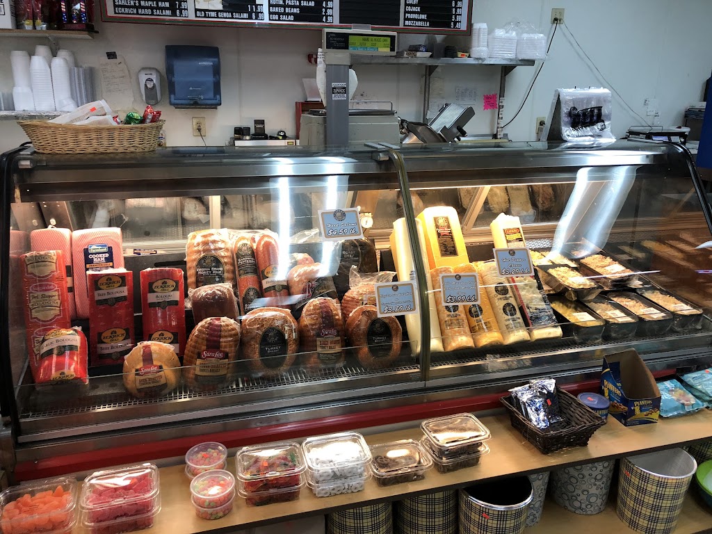 Richmond Food Mart | meal takeaway | 161 Richmond St, Painesville, OH 44077, USA | 4403526929 OR +1 440-352-6929