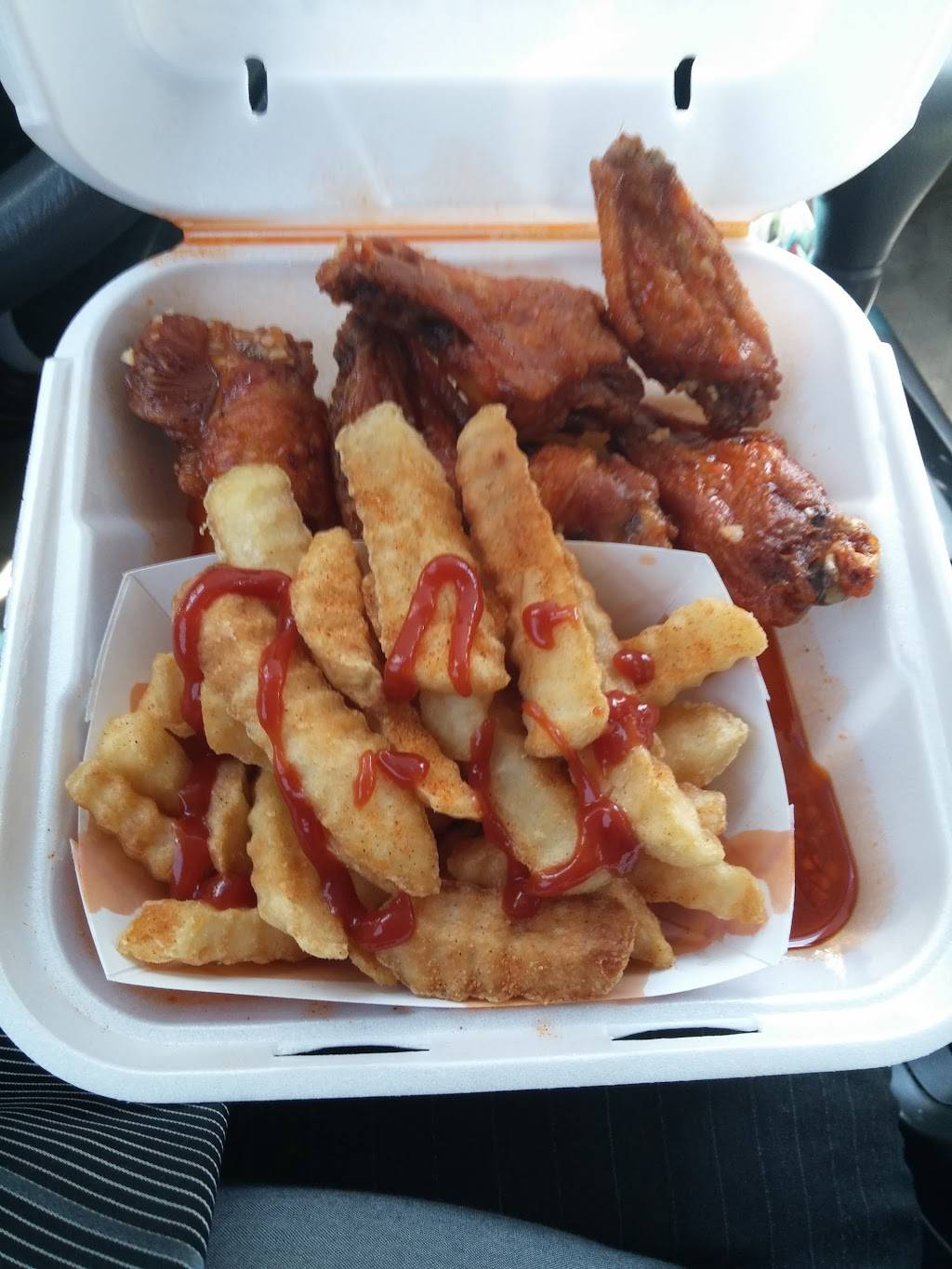 Phatz Chick N Shack | restaurant | 412 US-1, Fort Pierce, FL 34950, USA | 7728824838 OR +1 772-882-4838
