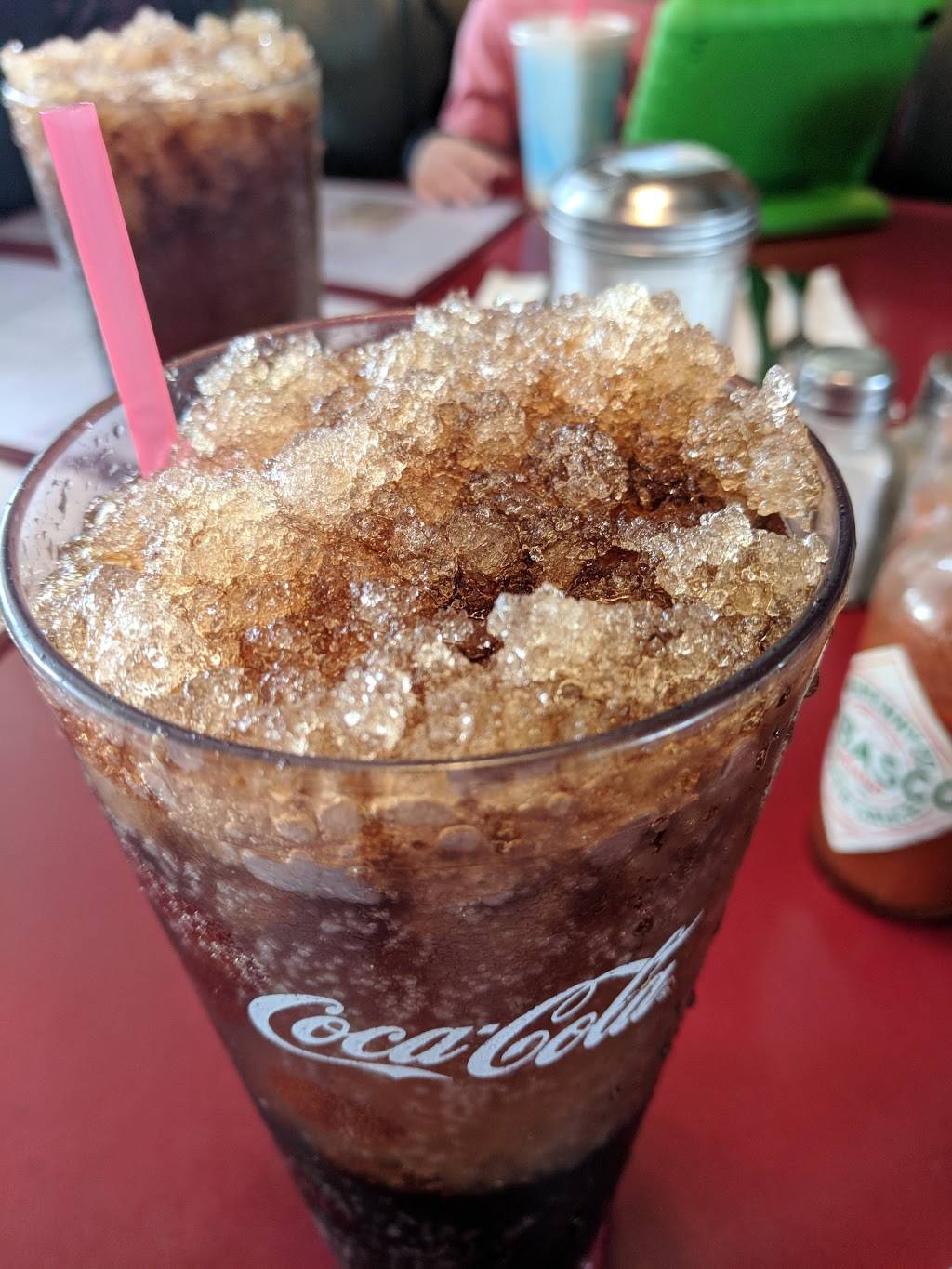 Dinas Family Restaurant | restaurant | 40800 Fremont Blvd, Fremont, CA 94538, USA | 5107701930 OR +1 510-770-1930