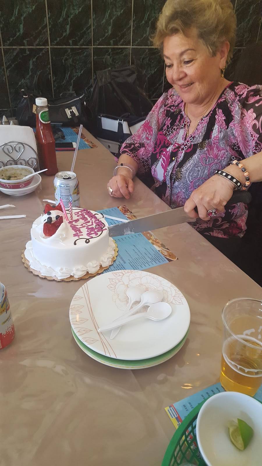 Restaurant Oyola | restaurant | 470 Roseville Ave, Newark, NJ 07107, USA | 9734849545 OR +1 973-484-9545