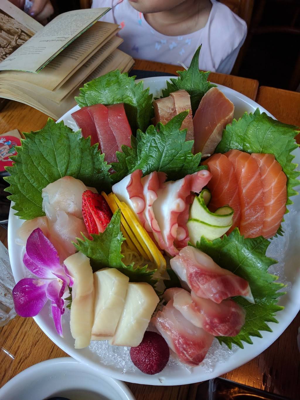 Azuma Sushi and Robata Bar | restaurant | 5600 Kirby Dr, Houston, TX 77005, USA | 7134329649 OR +1 713-432-9649